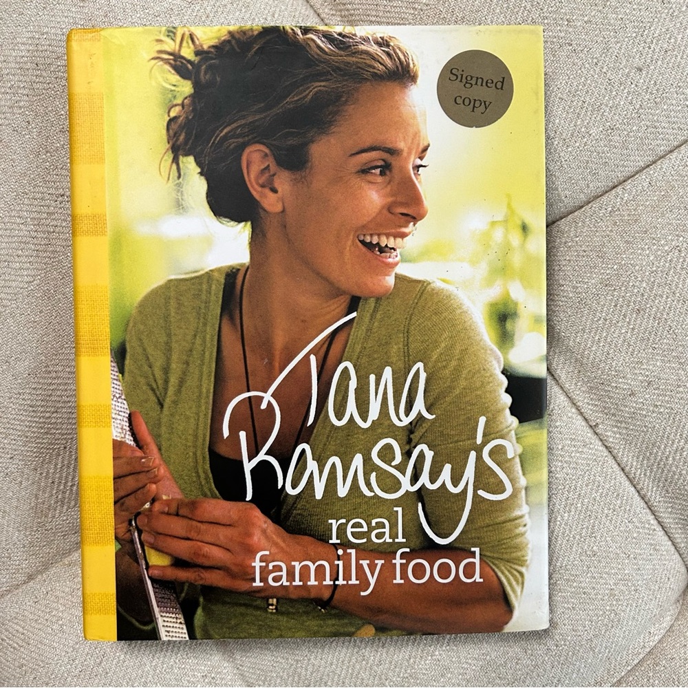Signed copy! Tana Ramsay's Real Family Food Cookbook - Picture 2 of 7